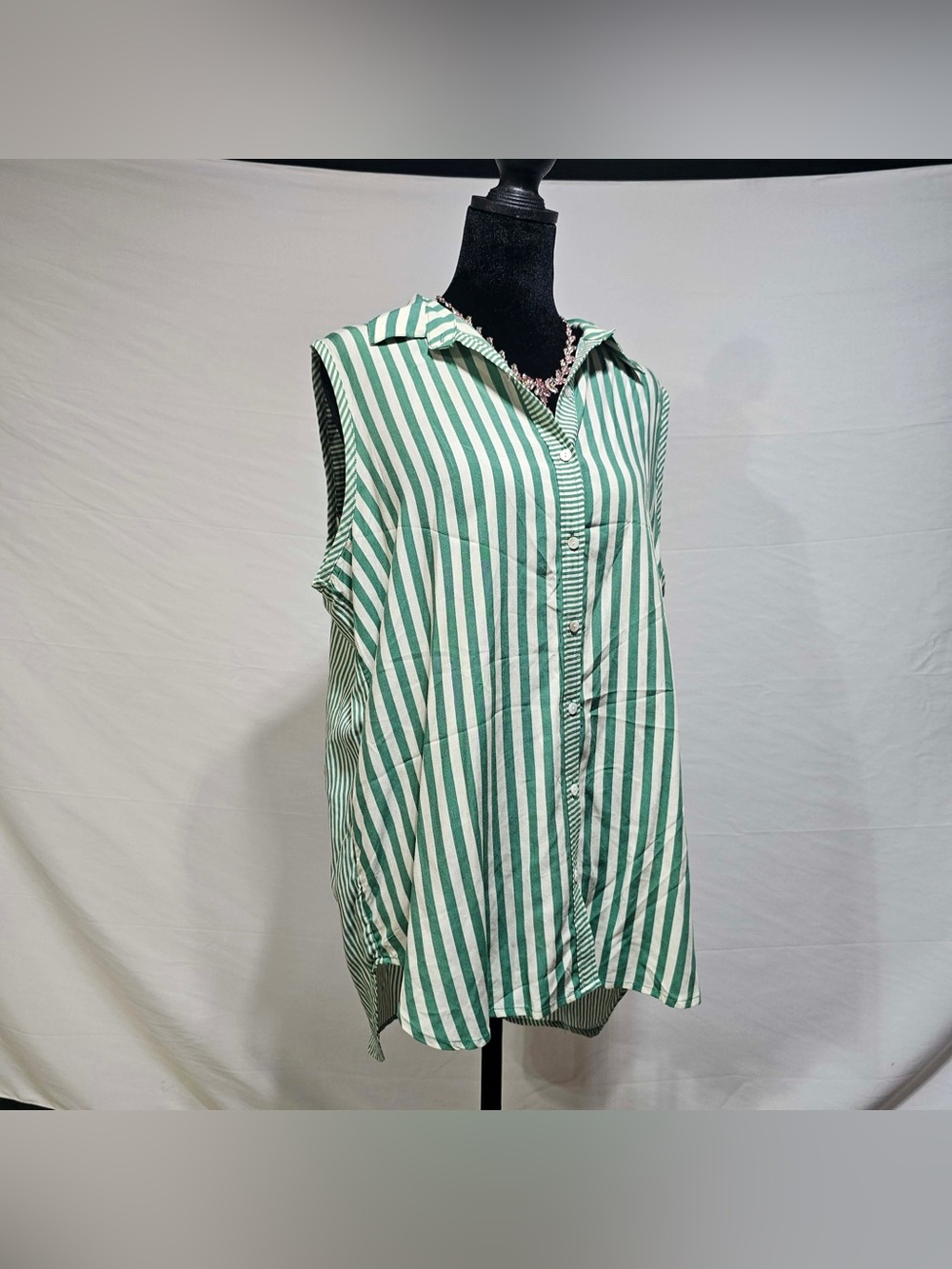 #354 Jane + Delancey Green & White Striped Sleeveless Button-Up Tunic Shirt (L)